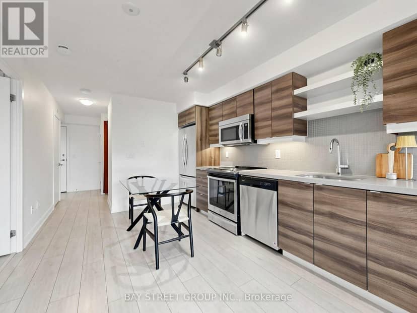 1118 - 525 Adelaide Street W — photo 9 of 33