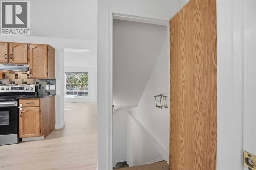 11 Coventry Lane NE — photo 27 of 40
