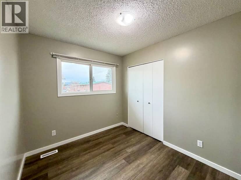 29, 110 Tamarack Avenue — photo 13 of 23