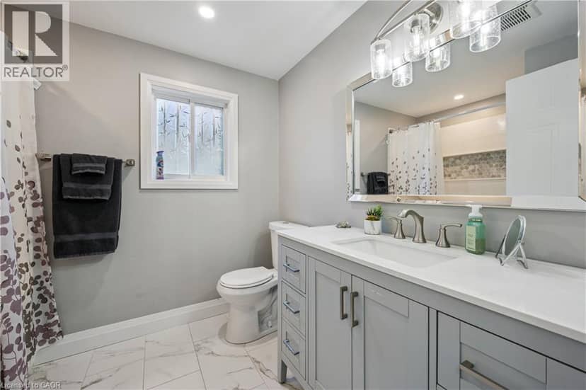7 KROEGER Crescent — photo 19 of 37