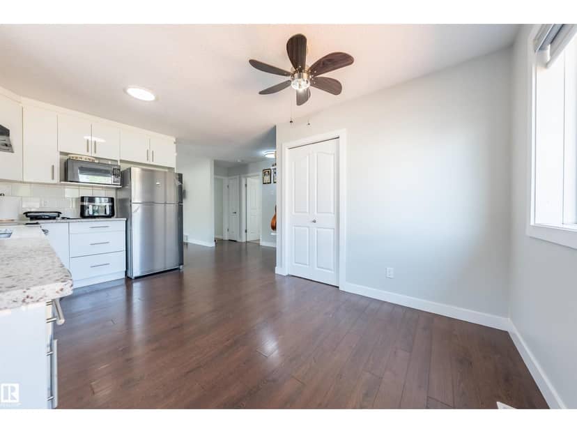3312 27 ave NW — photo 9 of 28