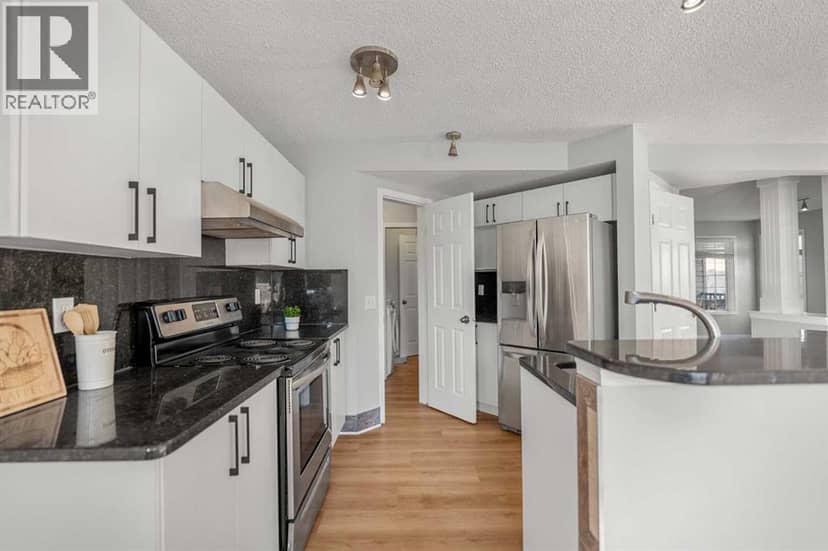 141 Shannon Square SW — photo 12 of 37