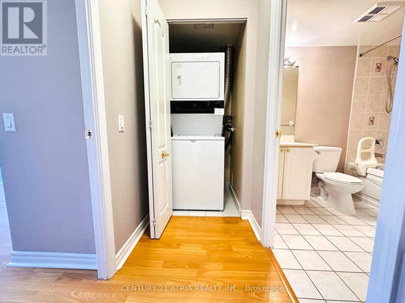 211 - 3088 Kennedy Road — photo 12 of 15