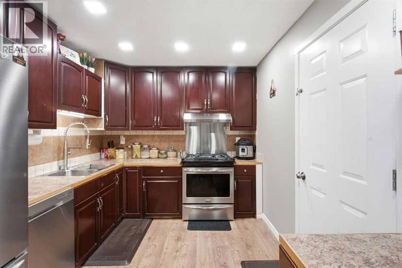 227 Abalone Place NE — photo 10 of 34