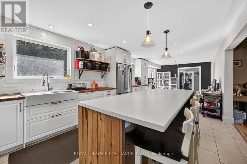 15 Willow Drive — photo 9 of 40