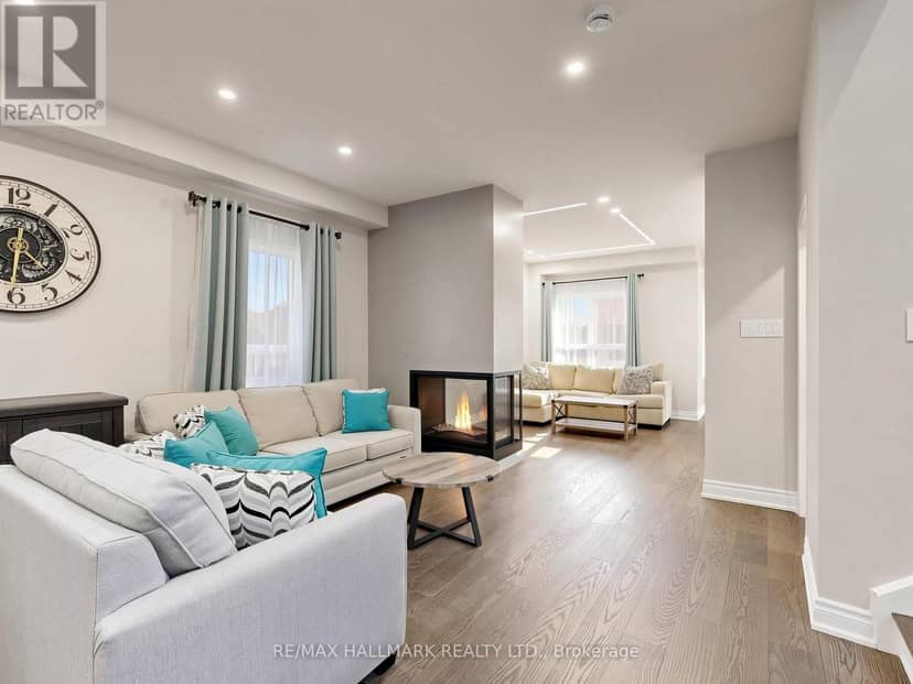 45 Colonial Crescent, Richmond Hill, photo 6