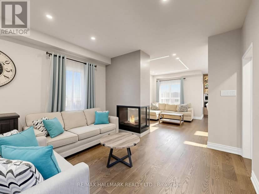 45 Colonial Crescent, Richmond Hill, photo 8
