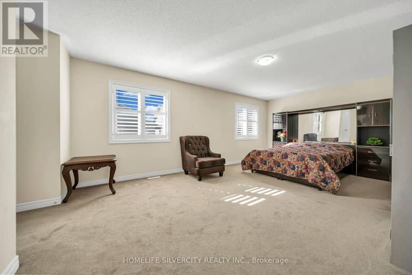 70 Appleaire Crescent — photo 21 of 39