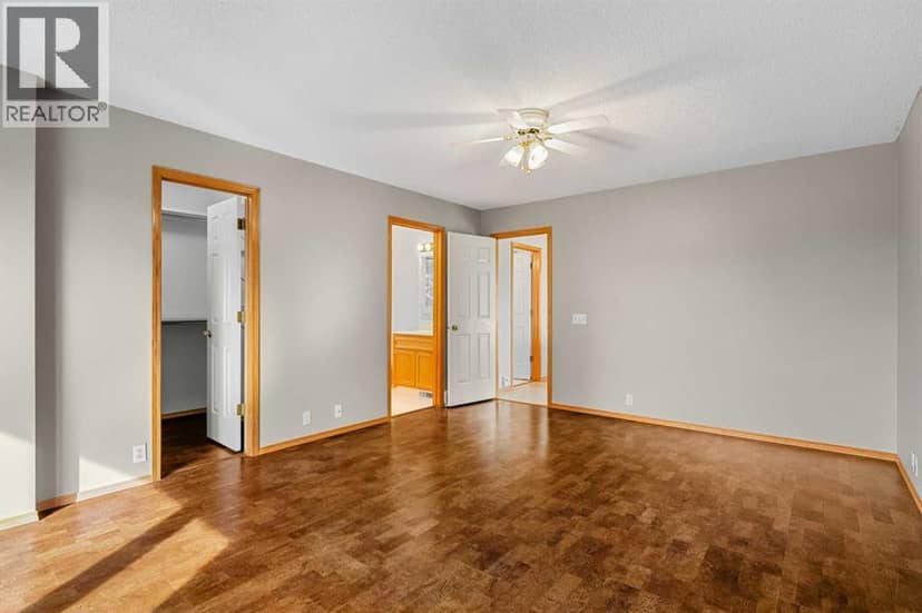 196 River Rock Crescent SE — photo 21 of 40