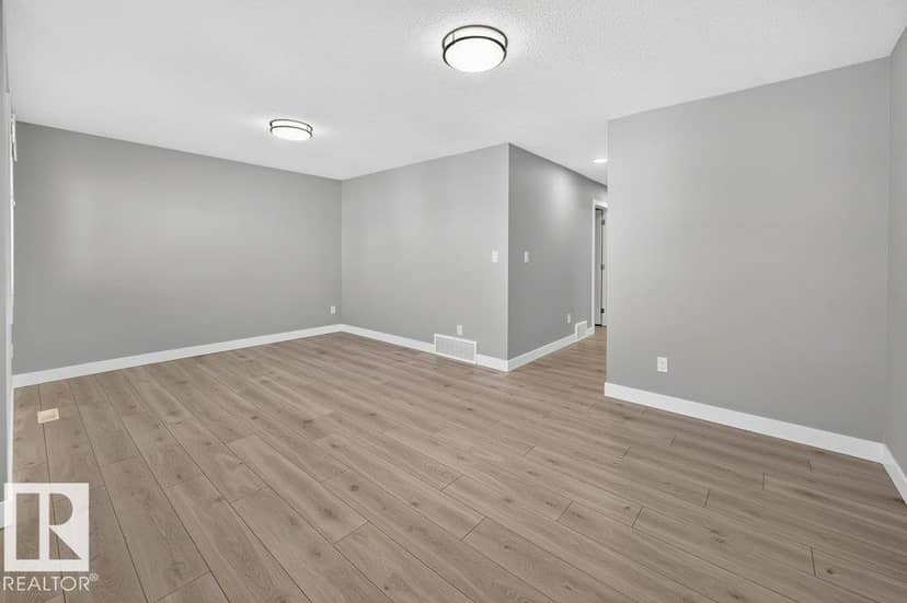 1612 Erker Wy NW — photo 35 of 40
