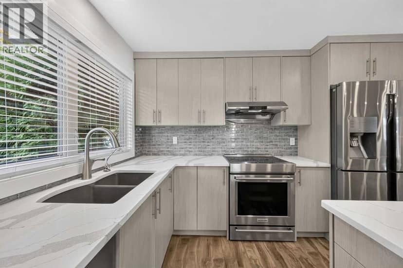 1415 Lake Ontario Drive SE — photo 13 of 40