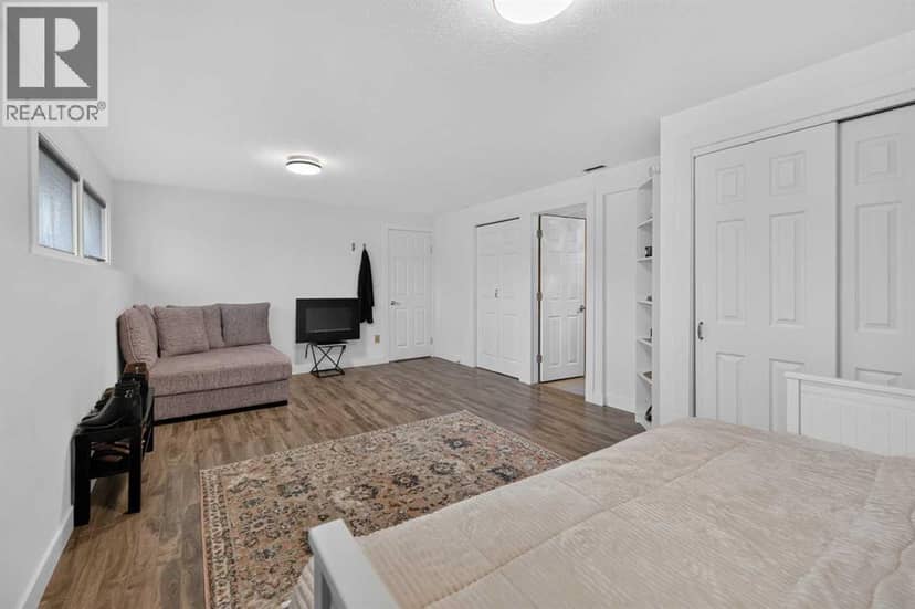 1415 Lake Ontario Drive SE — photo 36 of 40