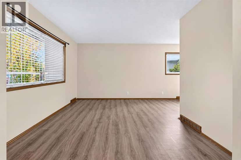 487 Northmount Drive NW, Calgary, photo 5