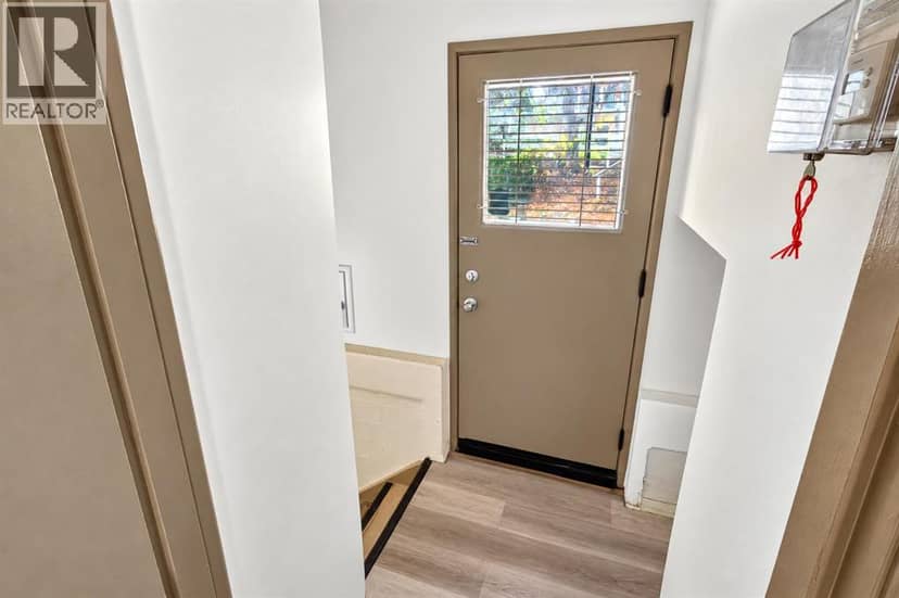 487 Northmount Drive NW — photo 19 of 35