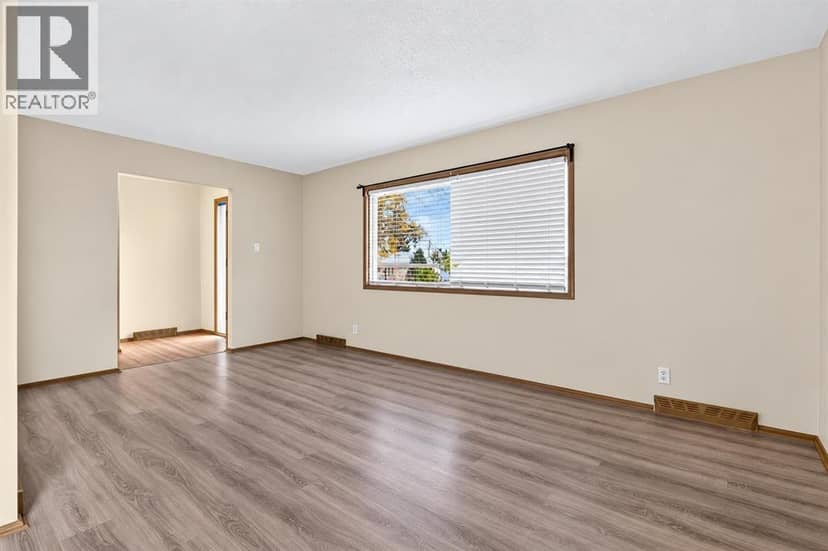 487 Northmount Drive NW, Calgary, photo 6
