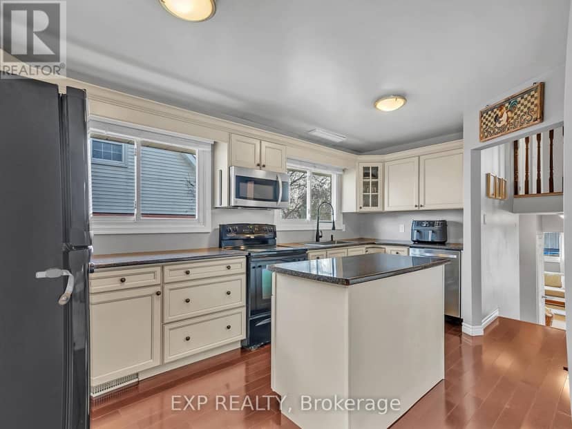 16 Applewood Drive — photo 10 of 40