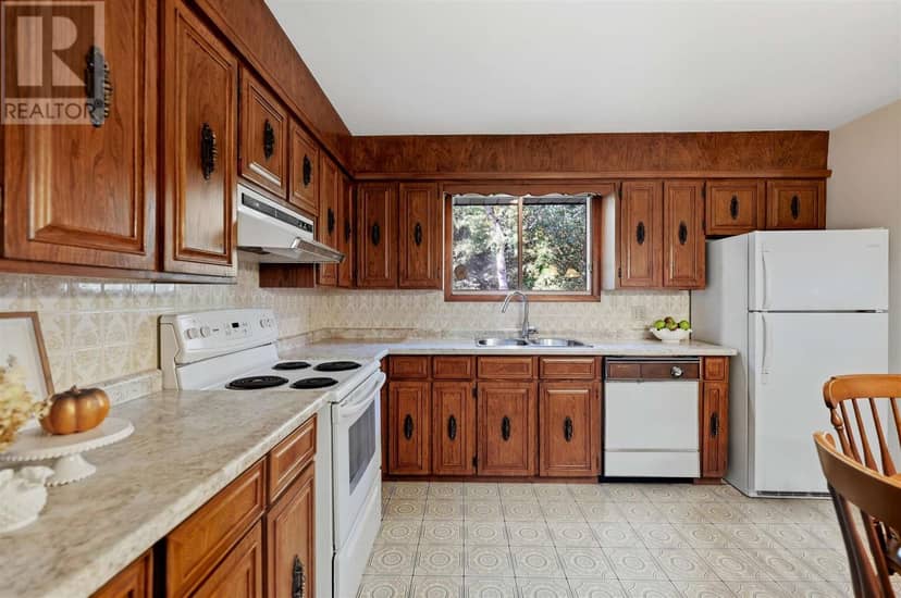 67 Westridge RD — photo 7 of 40