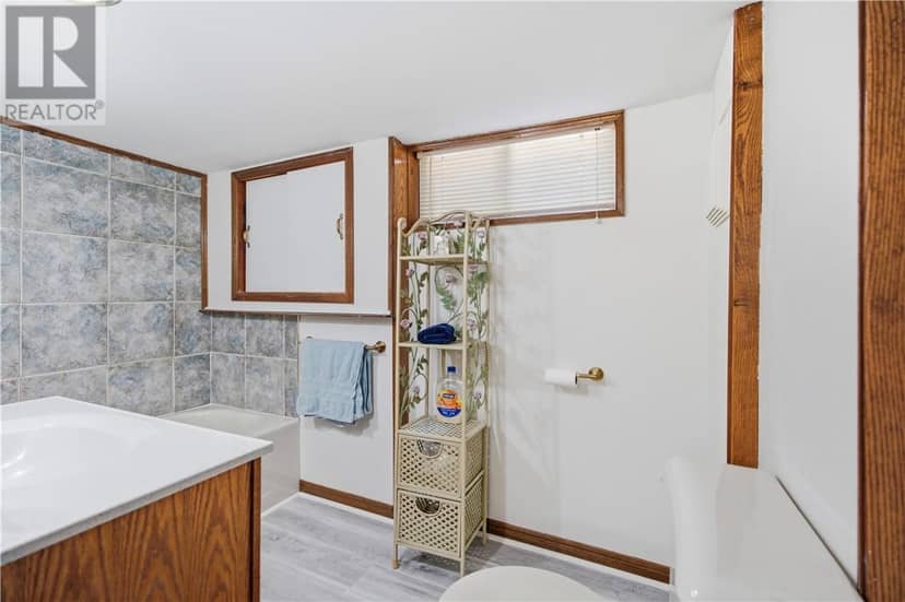 29 Evans Road — photo 20 of 23