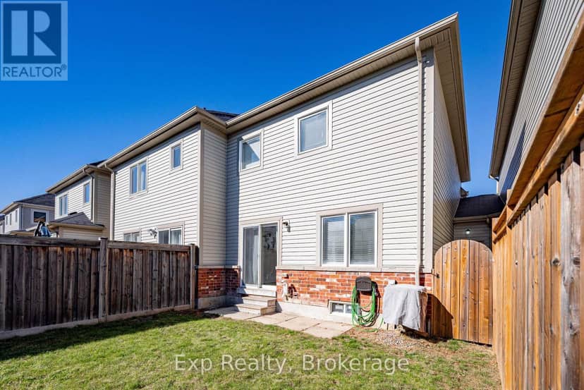 112 Richard Davies Crescent — photo 28 of 30