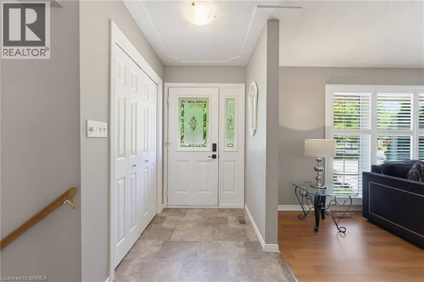 5 MARIGOLD Street, Brantford, photo 4