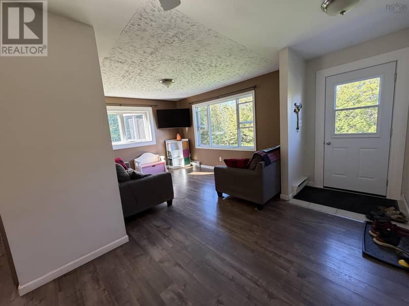 587 Gray Road — photo 7 of 13
