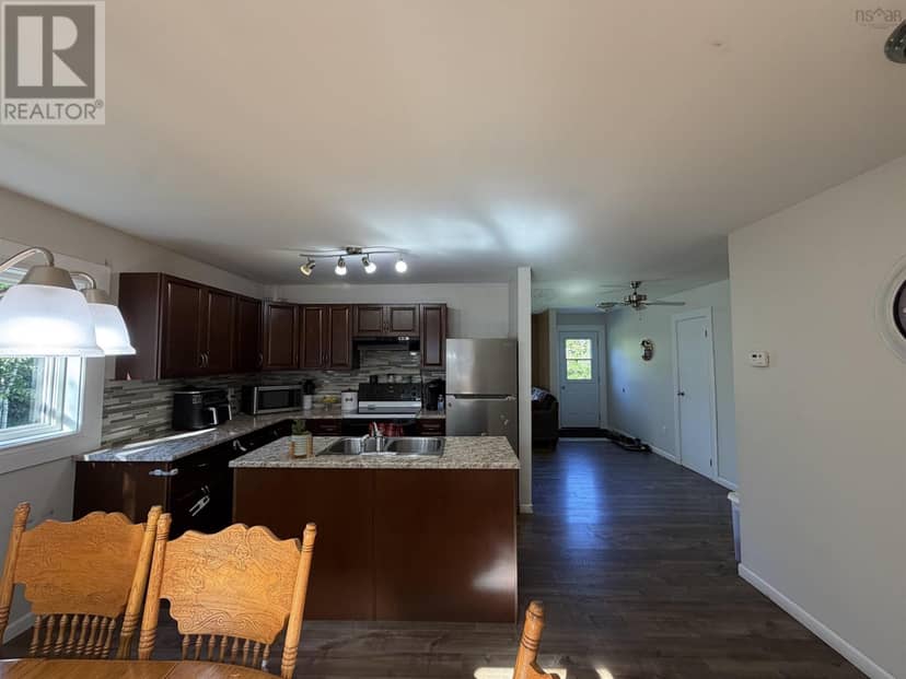 587 Gray Road — photo 4 of 13