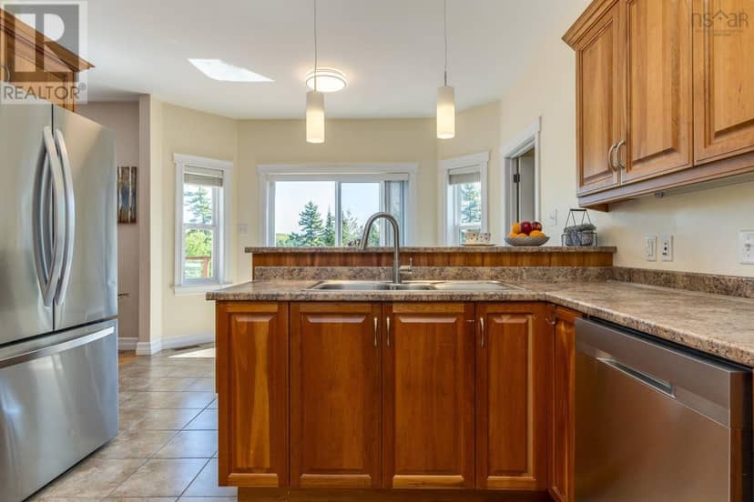 293 Aberdeen Drive — photo 20 of 40