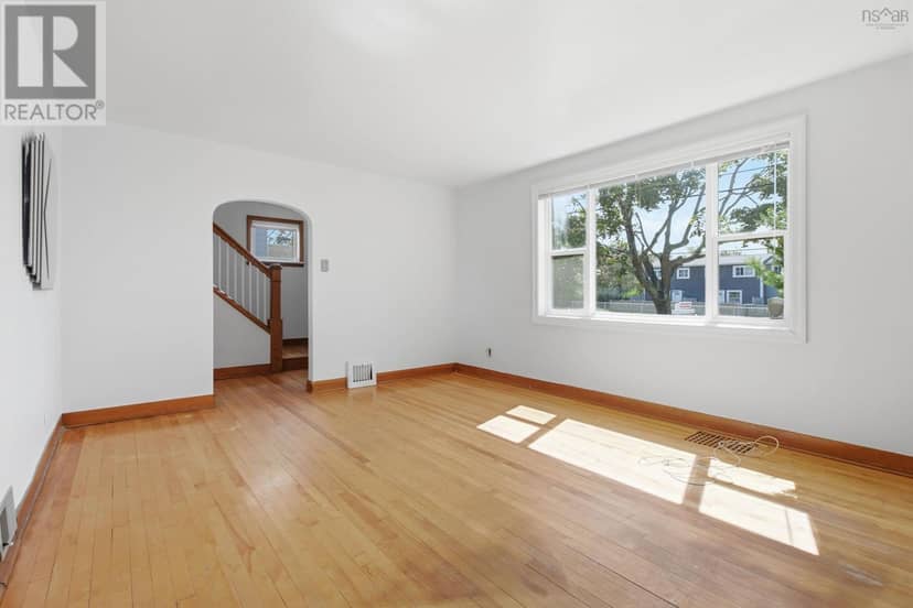 148 Victoria Road — photo 6 of 40