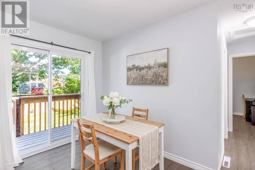 1010 Kenwood Avenue — photo 14 of 29