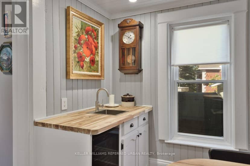 558 Elizabeth Street — photo 12 of 40