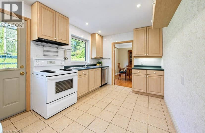 3143 SOUTH Drive, Burlington, photo 8