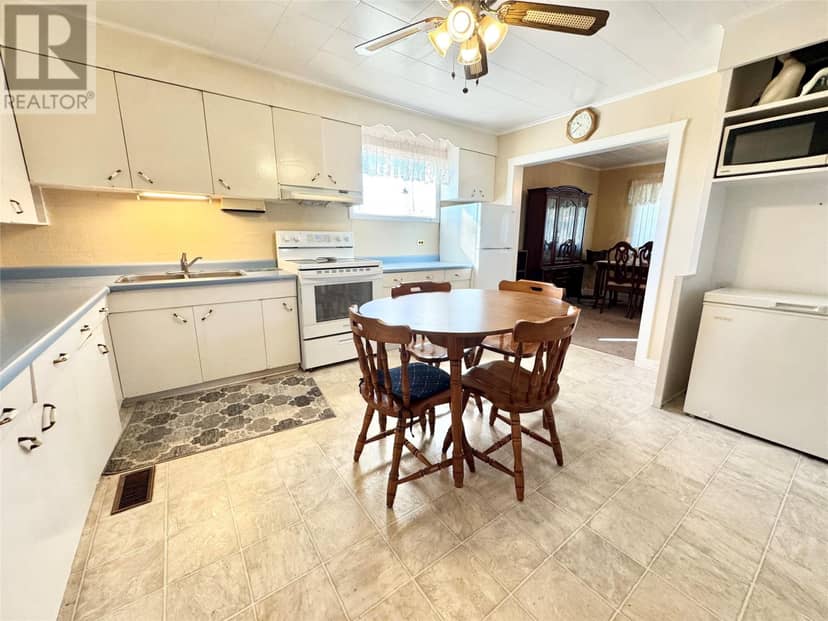 33 Main Street, Laurenceton, photo 6