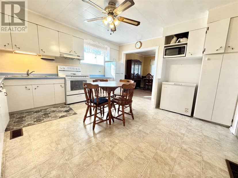 33 Main Street, Laurenceton, photo 8