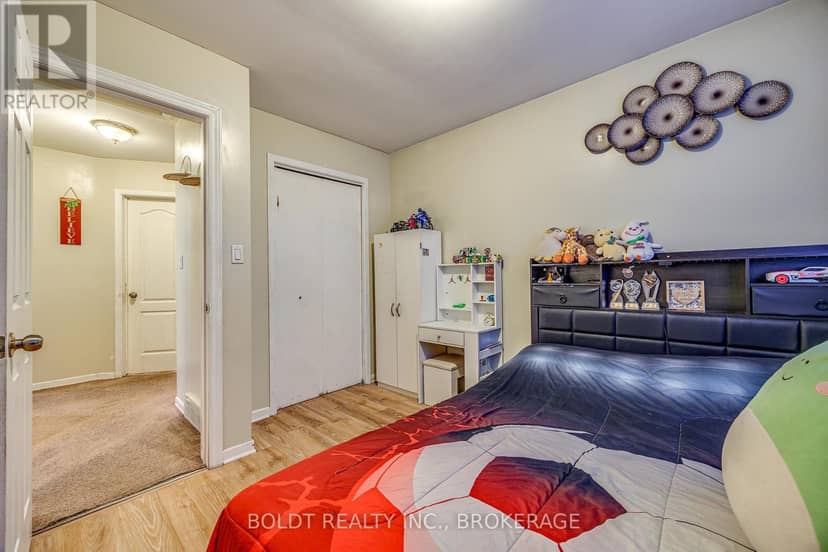 26 Leaside Drive — photo 12 of 36