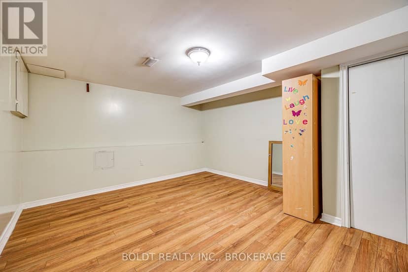 26 Leaside Drive — photo 23 of 36