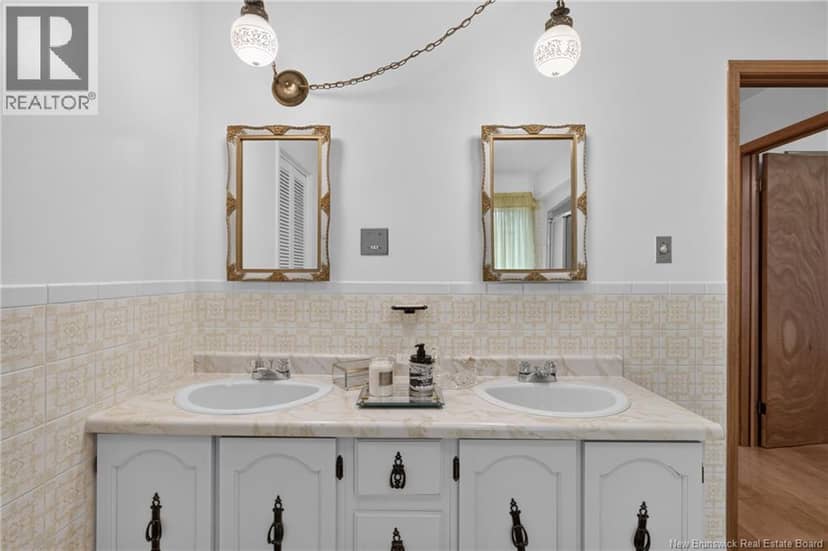 39 Kenwood Drive — photo 15 of 31