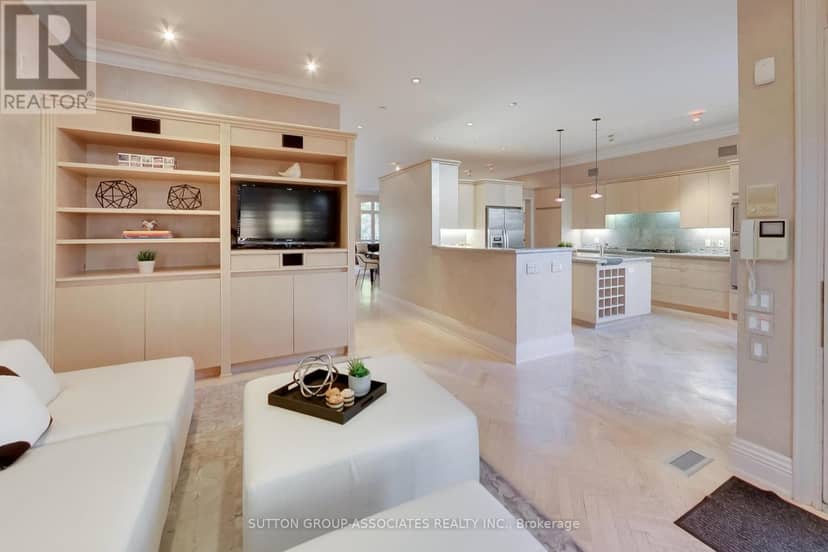 Listing 30436178 — photo 10 of 34