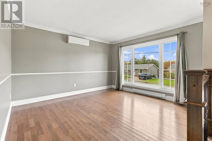 21 Gammon Crescent — photo 9 of 40