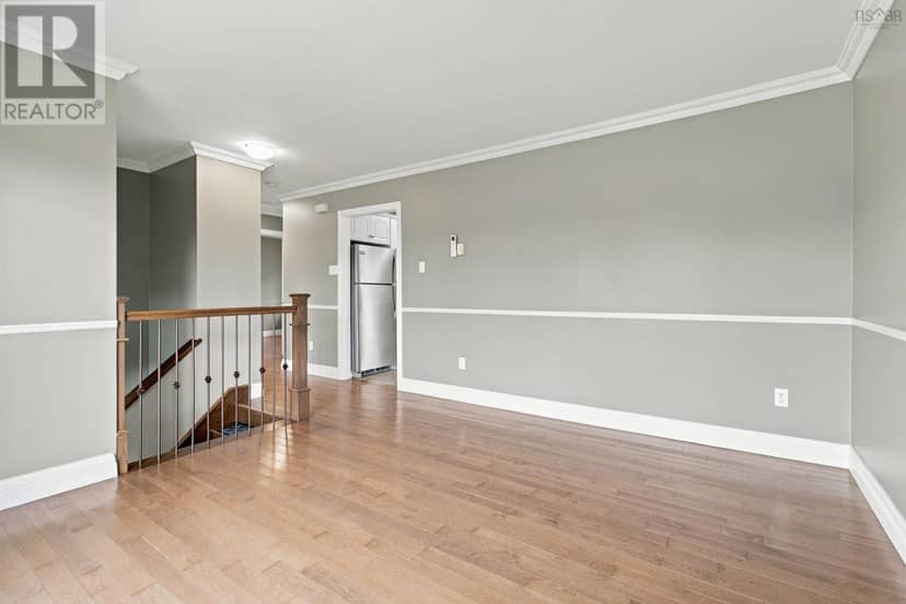 21 Gammon Crescent — photo 8 of 40