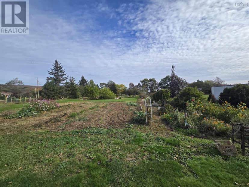5992 Highway 1 — photo 6 of 26