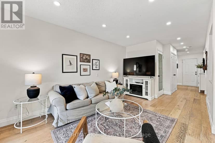 56 Teddington Crescent, Whitby, photo 4