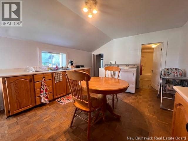 442 Adelaide Street — photo 16 of 24
