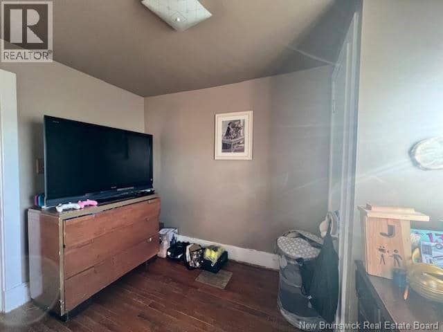 442 Adelaide Street — photo 23 of 24