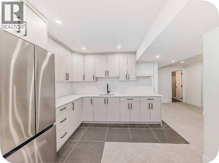 351 Shore Drive — photo 39 of 40
