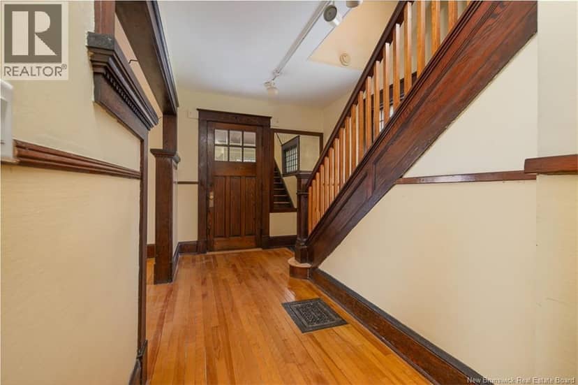 560 Charlotte Street, Fredericton, photo 3