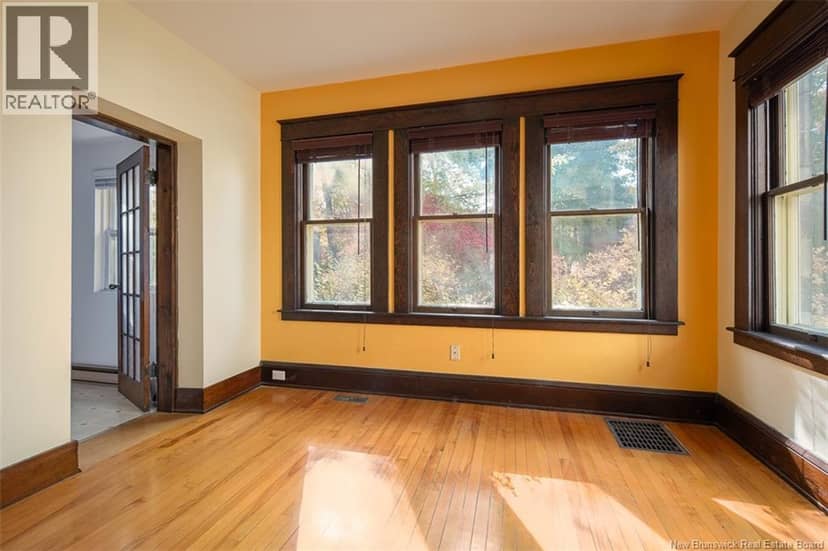 560 Charlotte Street — photo 12 of 40