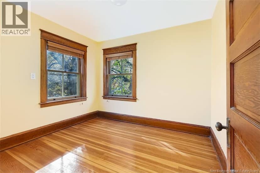 560 Charlotte Street — photo 17 of 40
