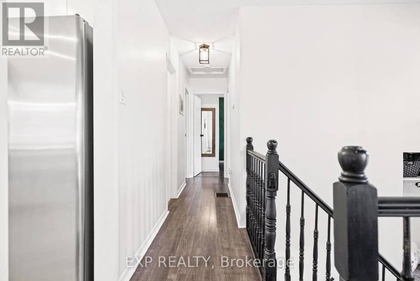 141 Napoleon Street — photo 21 of 40