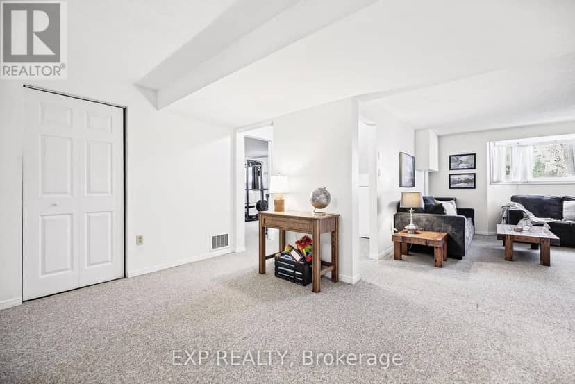 141 Napoleon Street — photo 37 of 40