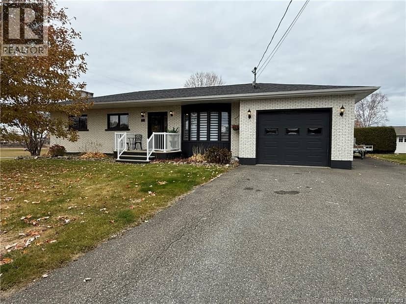698 4th Avenue, Grand-Sault/Grand Falls, photo 2